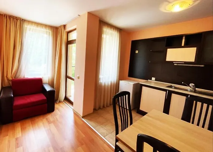 South - New Management And Free Access Hotel Carevo