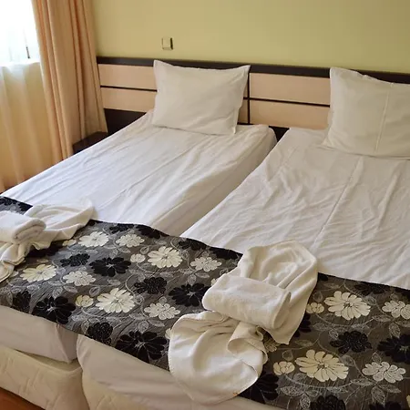 South - New Management And Free Access ツァレヴォ